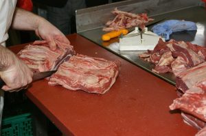 flesh, butcher's shop, knife-640720.jpg